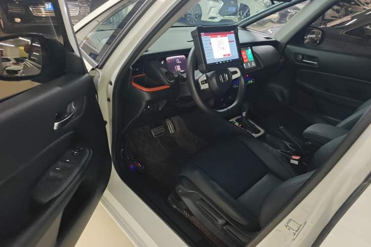 Used Honda LIFE 2021 1.5L CVT SPORT Heartbeat Edition Left Front Seat
