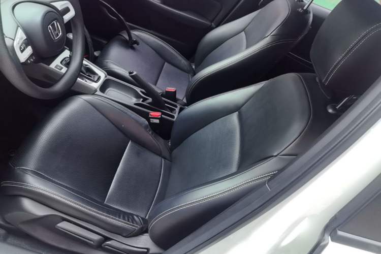 Used Honda LIFE 2021 1.5L CVT SPORT Heartbeat Edition Left Front Seat