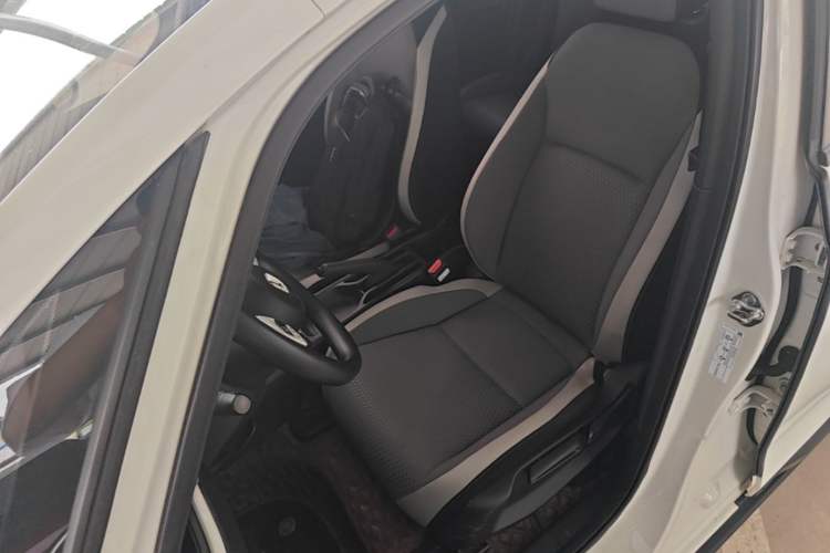 Used Honda LIFE 2021 1.5L CVT CRO-S Fun Edition Left Front Seat
