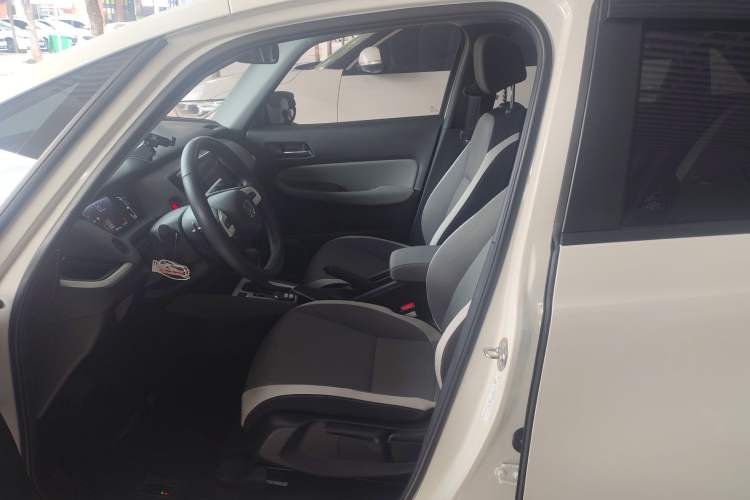 Used Honda LIFE 2021 1.5L CVT CRO-SS Fun Edition Left Front Seat