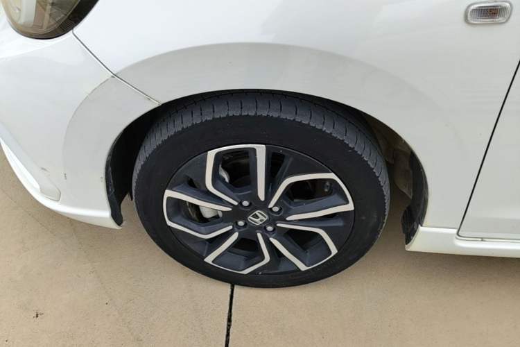 Used Honda LIFE 2021 1.5L CVT SPORT Heartbeat Edition Left Front Wheel Hub