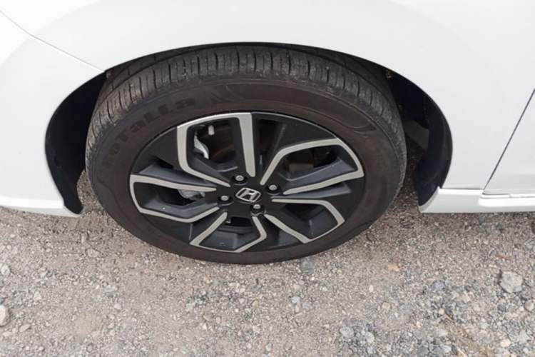 Used Honda LIFE 2021 1.5L CVT SPORT Heartbeat Edition Left Front Wheel Hub