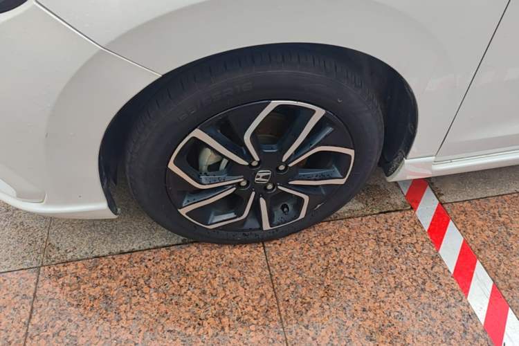 Used Honda LIFE 2021 1.5L CVT SPO-SS Dynamic Edition Left Front Wheel Hub