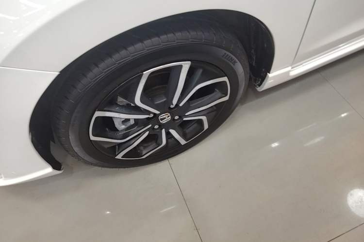 Used Honda LIFE 2021 1.5L CVT SPORT Heartbeat Edition Left Front Wheel Hub