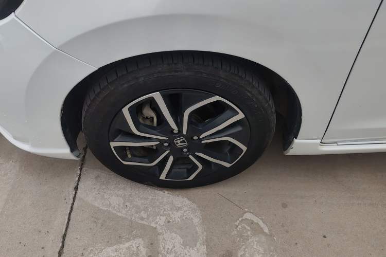 Used Honda LIFE 2021 1.5L CVT SPORT Heartbeat Edition Left Front Wheel Hub