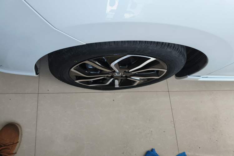 Used Honda LIFE 2021 1.5L CVT SPO-SS Dynamic Edition Left Front Wheel Hub