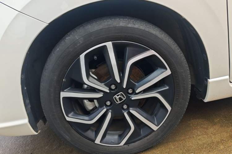 Used Honda LIFE 2021 1.5L CVT SPO-SS Dynamic Edition Left Front Wheel Hub