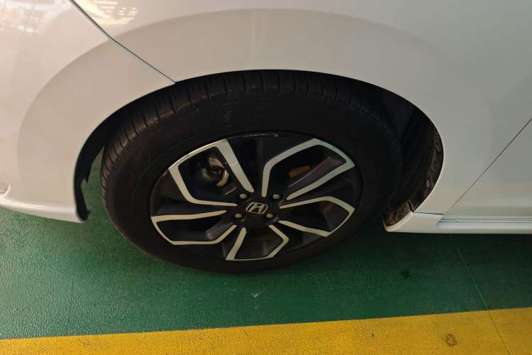Used Honda LIFE 2021 1.5L CVT SPORT Heartbeat Edition Left Front Wheel Hub