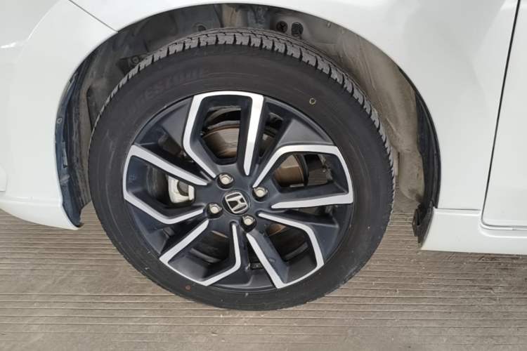 Used Honda LIFE 2021 1.5L CVT SPO-SS Dynamic Edition Left Front Wheel Hub