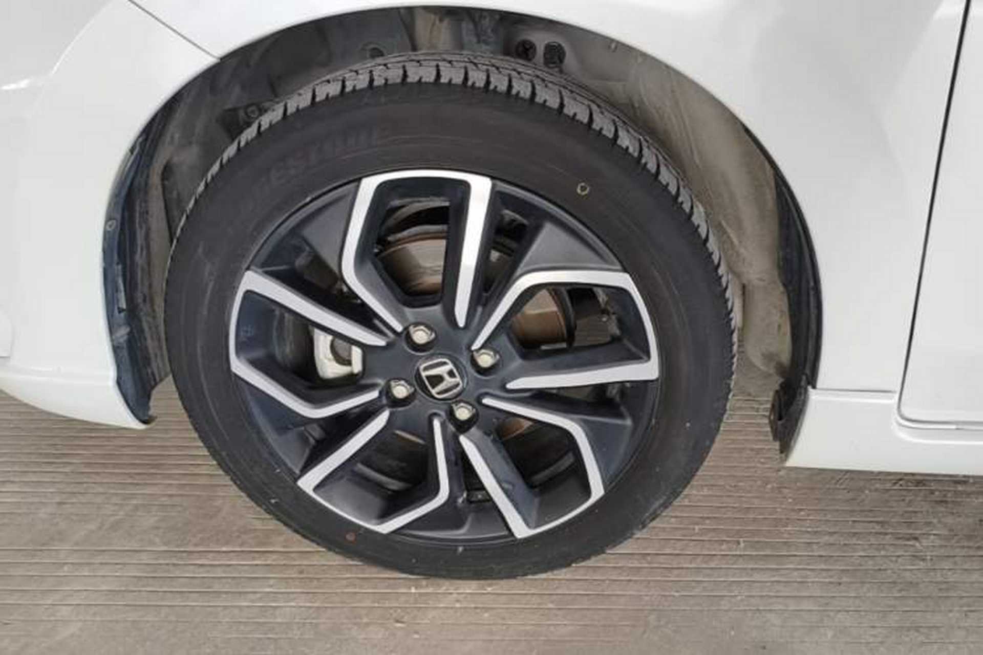 Used Honda LIFE 2021 1.5L CVT SPO-SS Dynamic Edition Left Front Wheel Hub