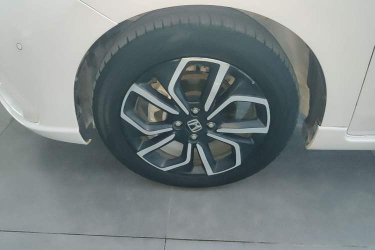 Used Honda LIFE 2021 1.5L CVT SPORT Heartbeat Edition Left Front Wheel Hub