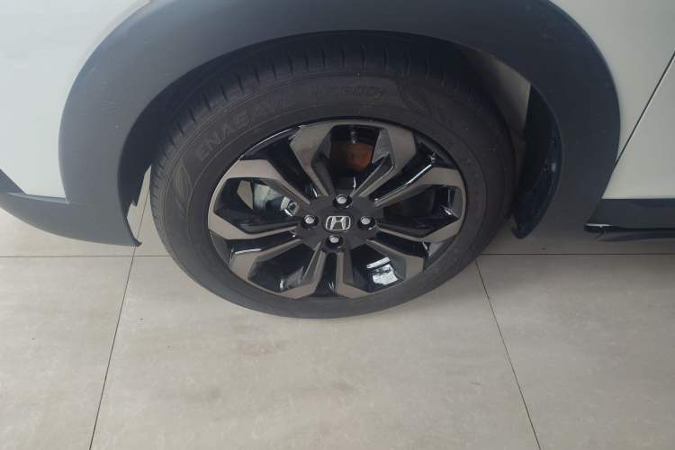 Used Honda LIFE 2021 1.5L CVT CRO-SS Fun Edition Left Front Wheel Hub