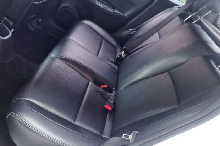 Used Honda LIFE 2021 1.5L CVT SPORT Heartbeat Edition Left Rear Seat