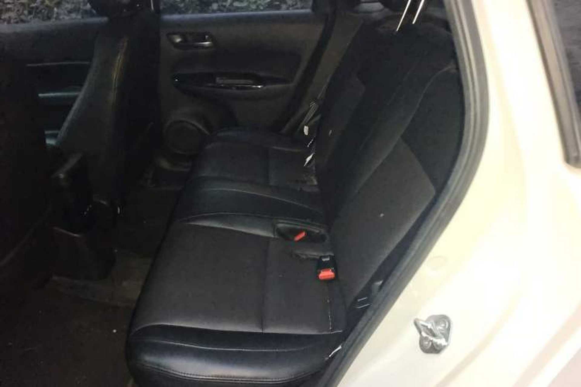 Used Honda LIFE 2021 1.5L CVT SPORT Heartbeat Edition Left Rear Seat