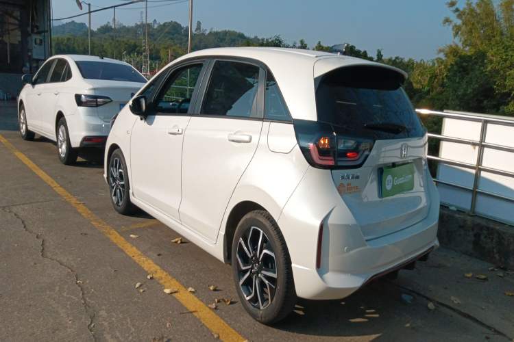Used Honda LIFE 2021 1.5L CVT SPO-SS Dynamic Edition Left Side