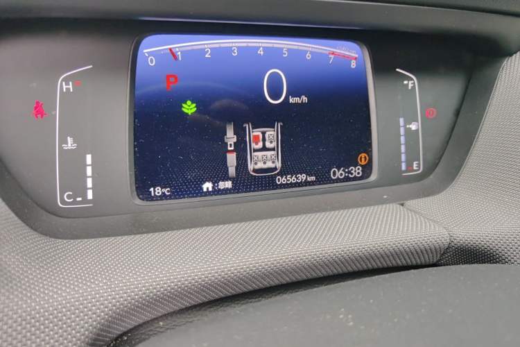 Used Honda LIFE 2021 1.5L CVT CRO-S Fun Edition Odometer Close Up
