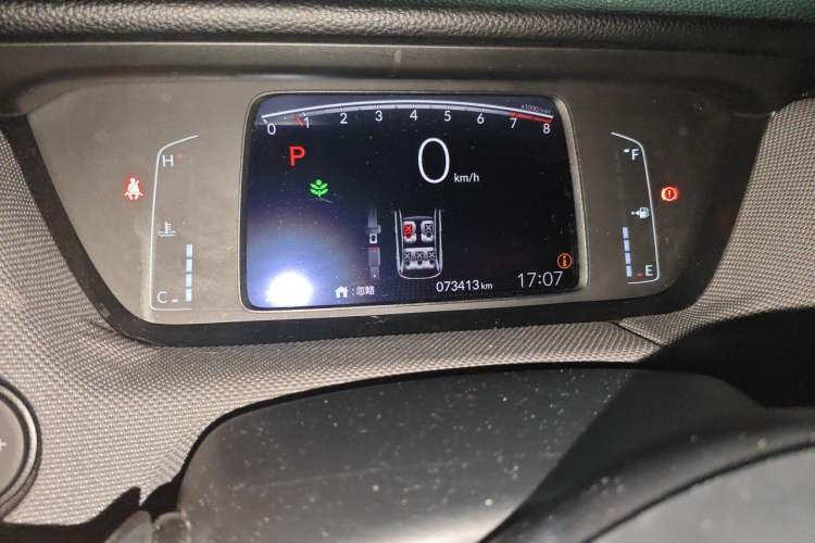Used Honda LIFE 2021 1.5L CVT CRO-S Fun Edition Odometer Close Up