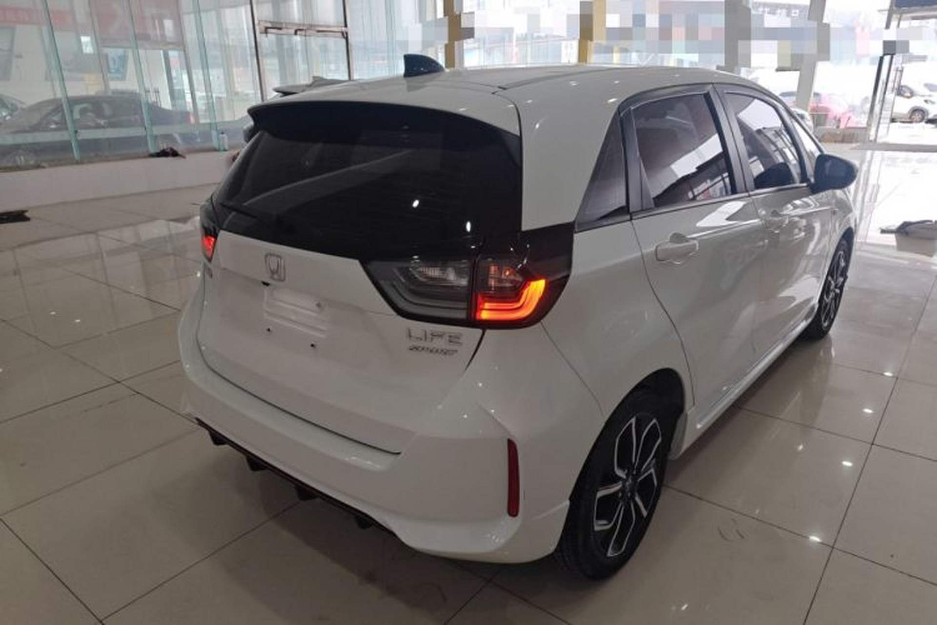 Used Honda LIFE 2021 1.5L CVT SPORT Heartbeat Edition Rear Right 45 Deg