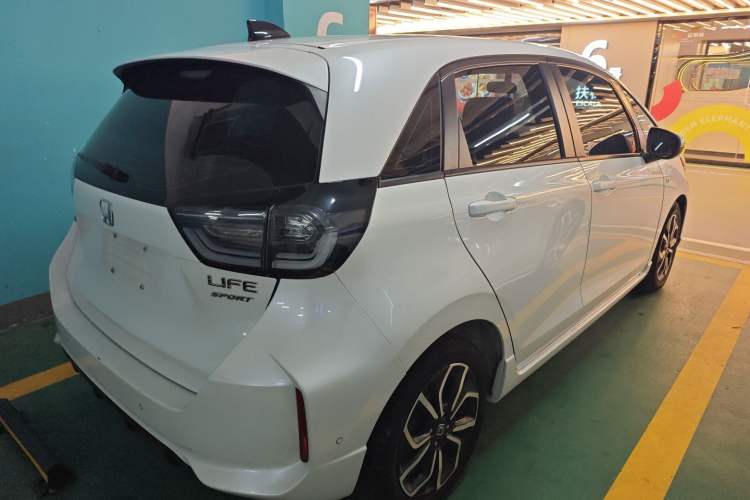 Used Honda LIFE 2021 1.5L CVT SPORT Heartbeat Edition Rear Right 45 Deg