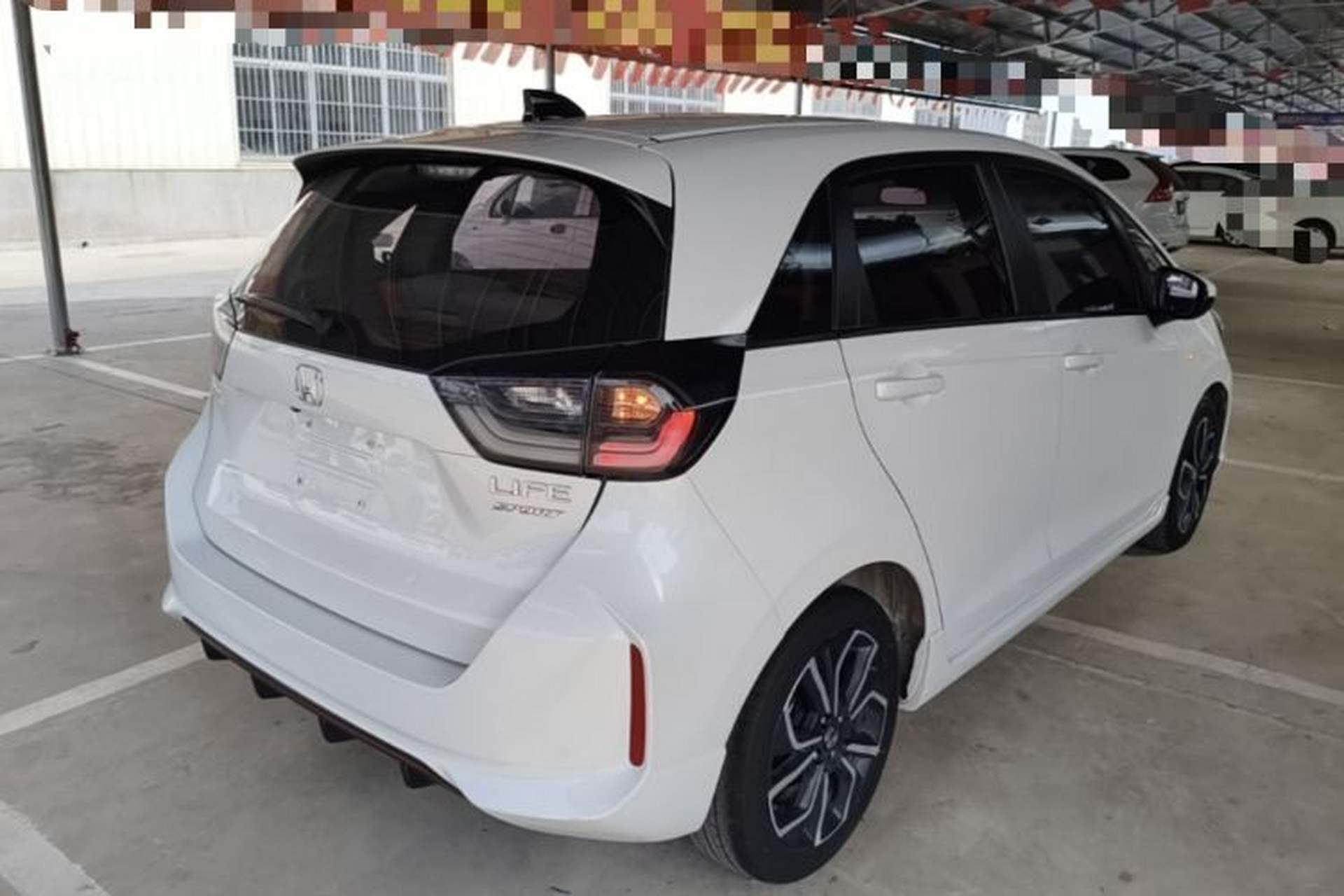 Used Honda LIFE 2021 1.5L CVT SPO-SS Dynamic Edition Rear Right 45 Deg