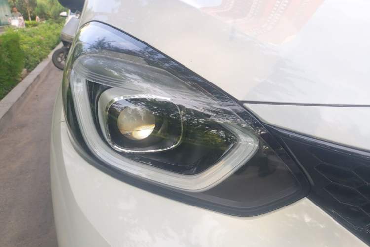Used Honda LIFE 2021 1.5L CVT SPORT Heartbeat Edition Right Front Headlight