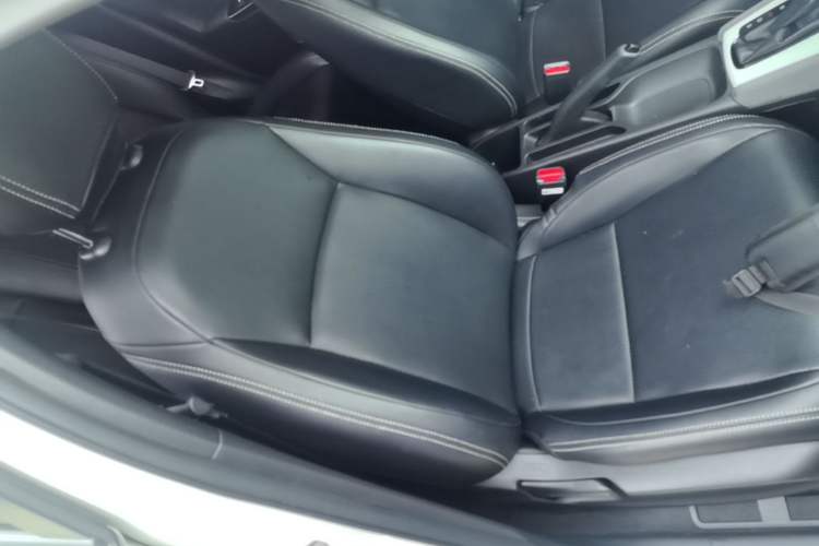Used Honda LIFE 2021 1.5L CVT SPORT Heartbeat Edition Right Front Seat