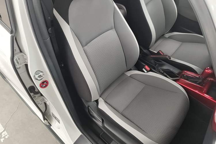 Used Honda LIFE 2021 1.5L CVT CRO-S Fun Edition Right Front Seat