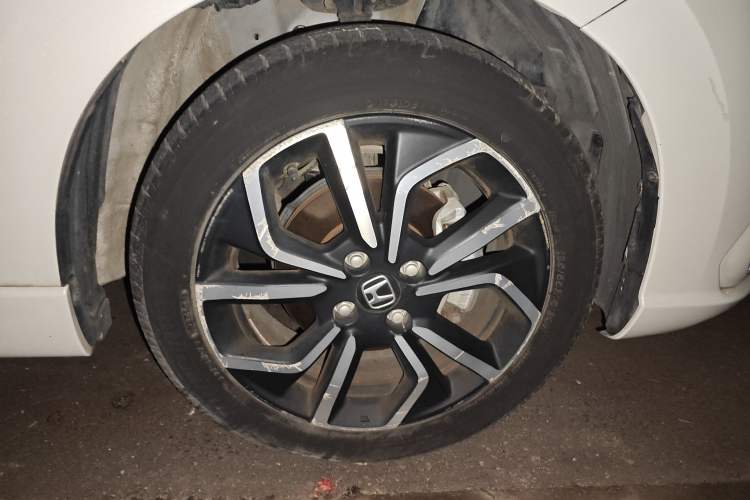 Used Honda LIFE 2021 1.5L CVT SPORT Heartbeat Edition Right Front Wheel Hub
