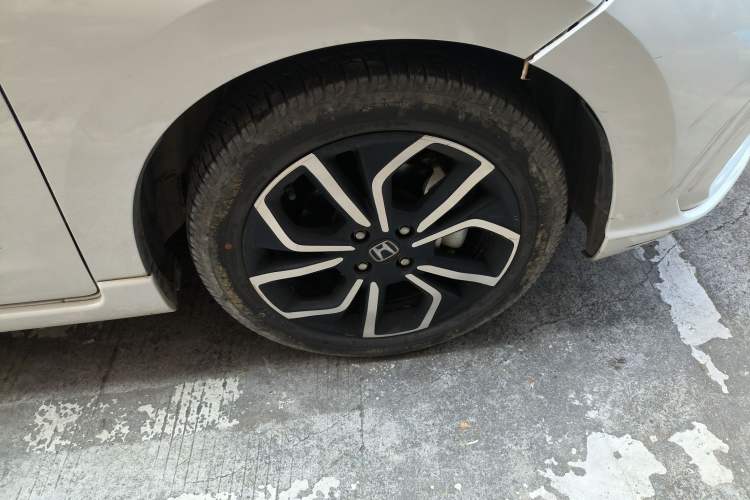 Used Honda LIFE 2021 1.5L CVT SPO-SS Dynamic Edition Right Front Wheel Hub