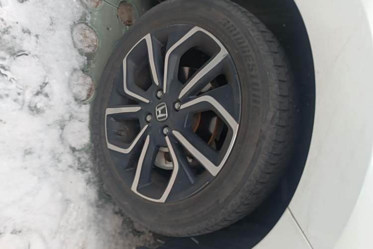 Used Honda LIFE 2021 1.5L CVT SPORT Heartbeat Edition Right Front Wheel Hub