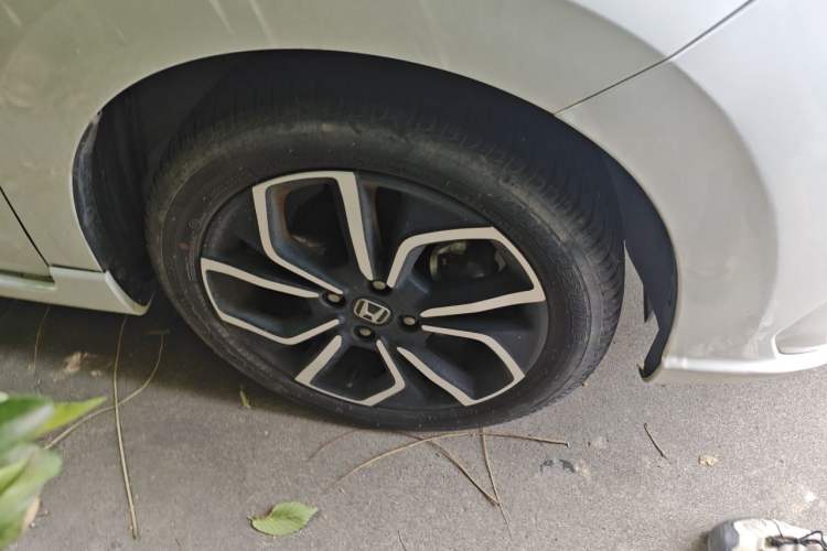 Used Honda LIFE 2021 1.5L CVT SPORT Heartbeat Edition Right Front Wheel Hub