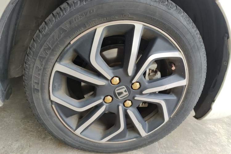 Used Honda LIFE 2021 1.5L CVT SPORT Heartbeat Edition Right Front Wheel Hub