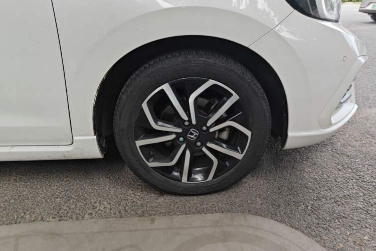 Used Honda LIFE 2021 1.5L CVT SPORT Heartbeat Edition Right Front Wheel Hub