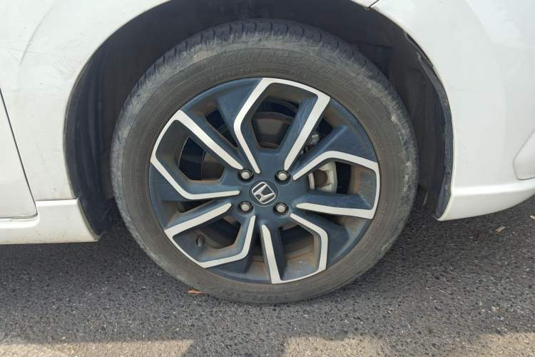 Used Honda LIFE 2021 1.5L CVT SPO-SS Dynamic Edition Right Front Wheel Hub
