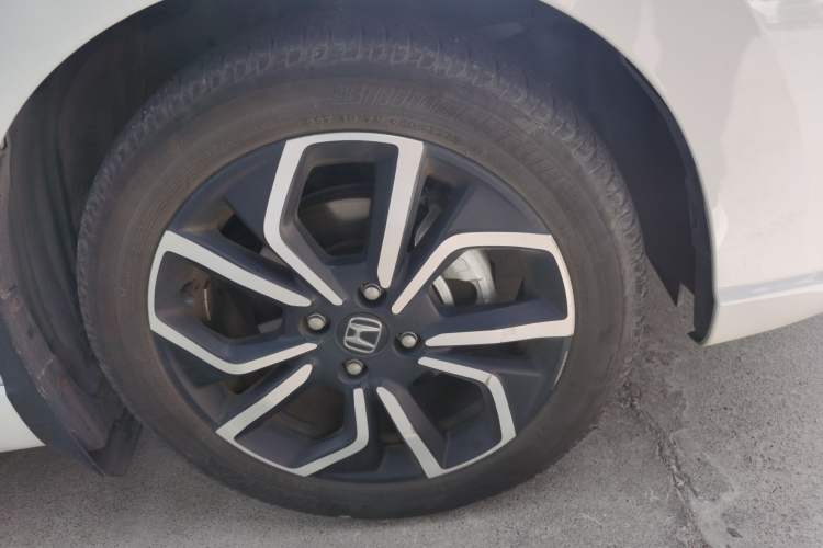 Used Honda LIFE 2021 1.5L CVT SPORT Heartbeat Edition Right Front Wheel Hub