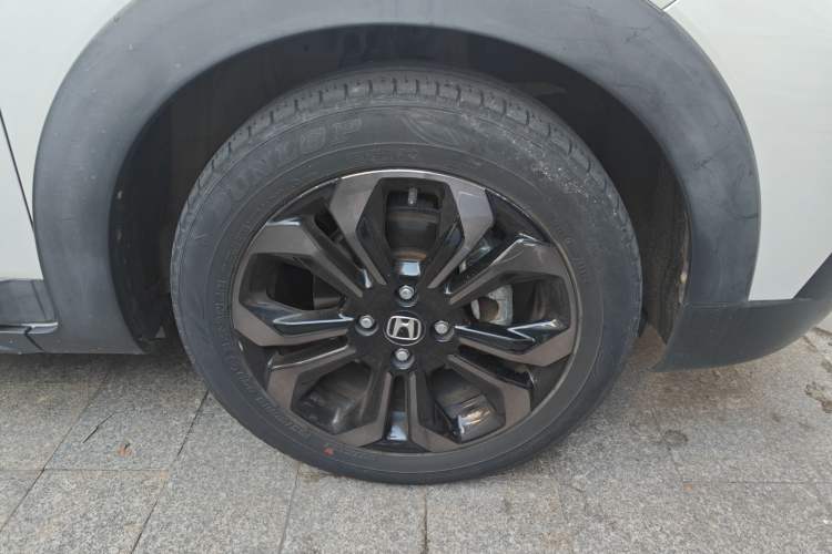 Used Honda LIFE 2021 1.5L CVT CRO-SS Fun Edition Right Front Wheel Hub