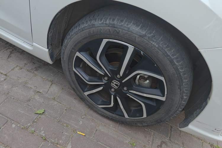 Used Honda LIFE 2021 1.5L CVT SPO-SS Dynamic Edition Right Front Wheel Hub