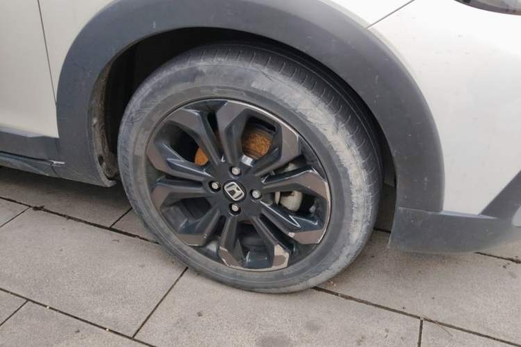 Used Honda LIFE 2021 1.5L CVT CRO-S Fun Edition Right Front Wheel Hub