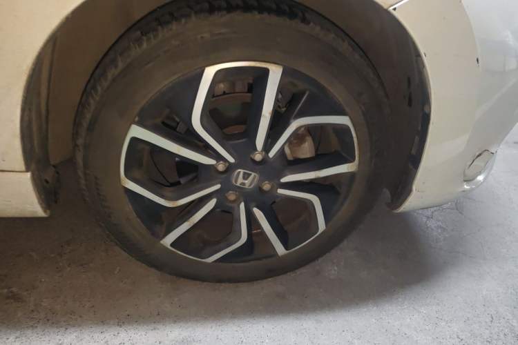 Used Honda LIFE 2021 1.5L CVT SPORT Heartbeat Edition Right Front Wheel Hub