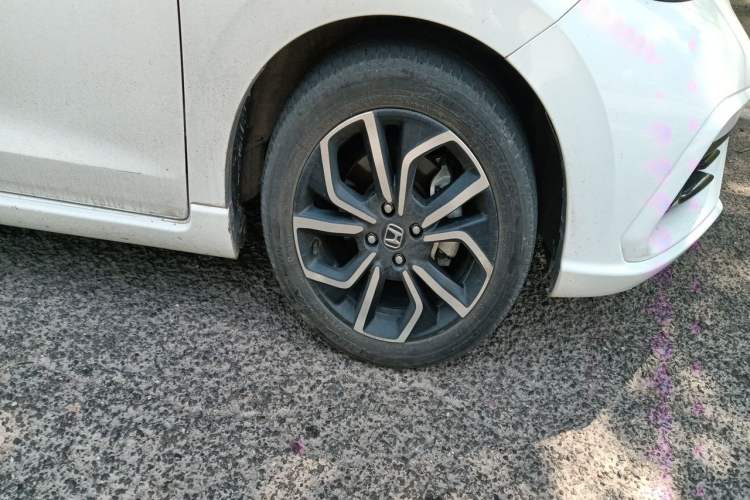 Used Honda LIFE 2021 1.5L CVT SPORT Heartbeat Edition Right Front Wheel Hub