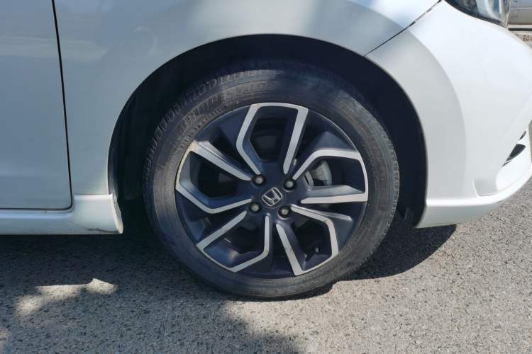 Used Honda LIFE 2021 1.5L CVT SPO-SS Dynamic Edition Right Front Wheel Hub