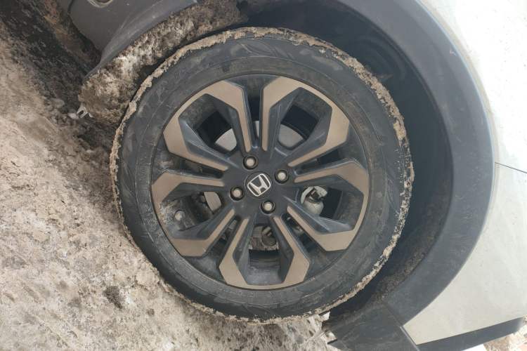 Used Honda LIFE 2021 1.5L CVT CRO-SS Fun Edition Right Front Wheel Hub