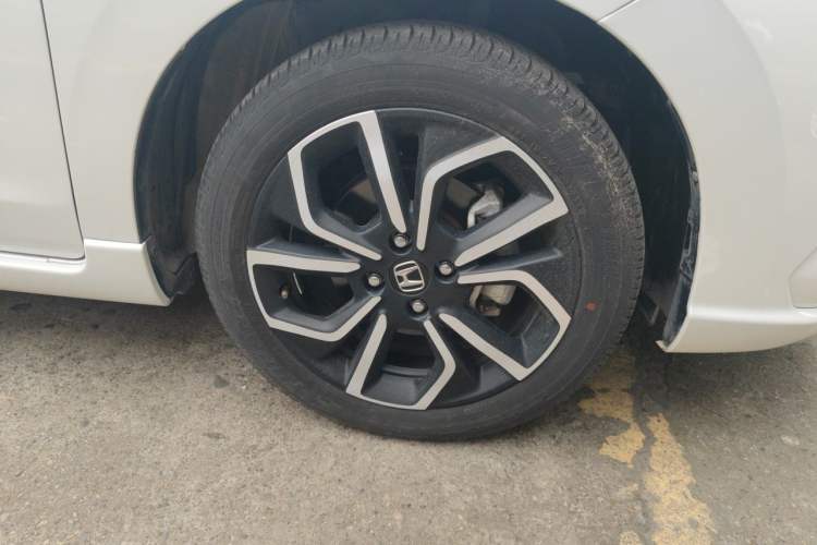Used Honda LIFE 2021 1.5L CVT SPORT Heartbeat Edition Right Front Wheel Hub