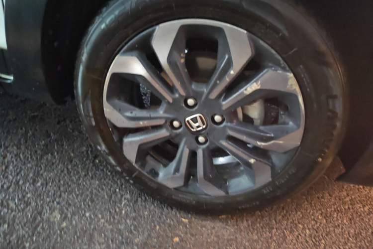 Used Honda LIFE 2021 1.5L CVT CRO-S Fun Edition Right Front Wheel Hub