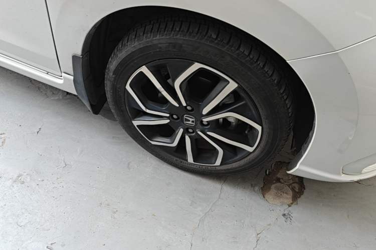 Used Honda LIFE 2021 1.5L CVT SPORT Heartbeat Edition Right Front Wheel Hub