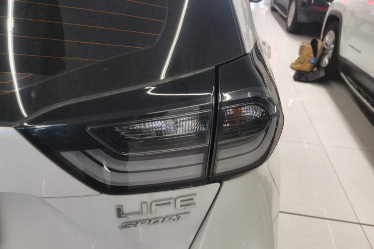 Used Honda LIFE 2021 1.5L CVT SPORT Heartbeat Edition Right Rear Taillight