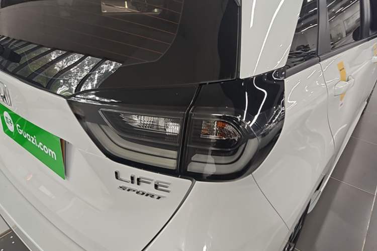 Used Honda LIFE 2021 1.5L CVT SPORT Heartbeat Edition Right Rear Taillight