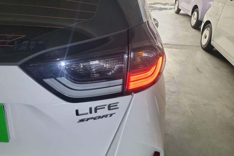 Used Honda LIFE 2021 1.5L CVT SPORT Heartbeat Edition Right Rear Taillight