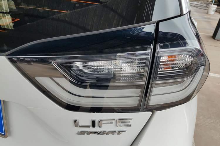 Used Honda LIFE 2021 1.5L CVT SPORT Heartbeat Edition Right Rear Taillight