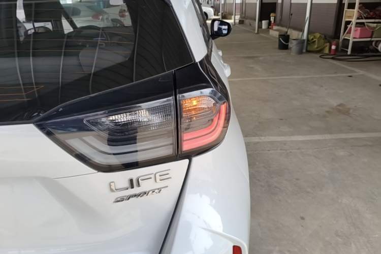Used Honda LIFE 2021 1.5L CVT SPO-SS Dynamic Edition Right Rear Taillight